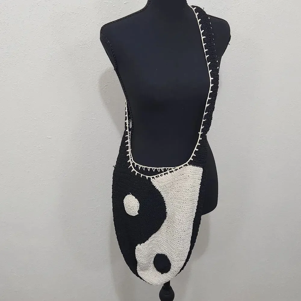 Y2K 90’s Yin Yang Woven Purse Bag Crossbody Crochet Black White Statement Hobo